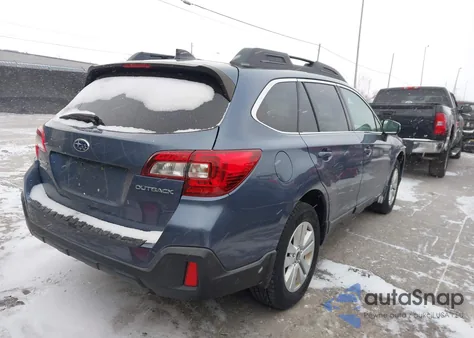 2018 Subaru Outback 2.5I Premium из США, поврежденный, VIN 4S4BSAFC1J3303343